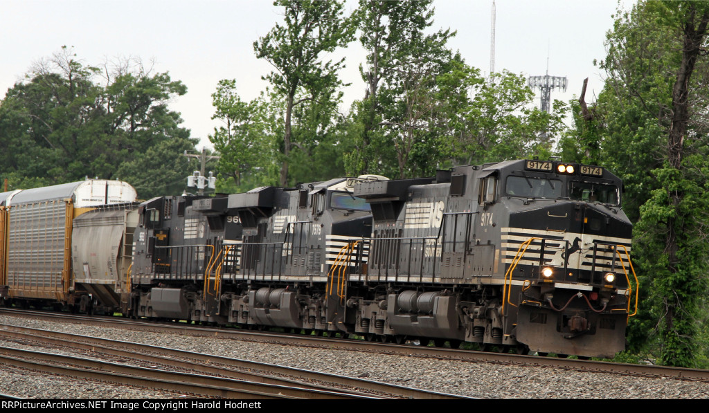 NS 9174 leads train 174 